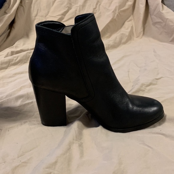 Heeled boots - Picture 2 of 2